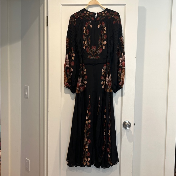 FARM RIO Black Berry Garden Long Sleeve Pleated Maxi Dress - Picture 8 of 16